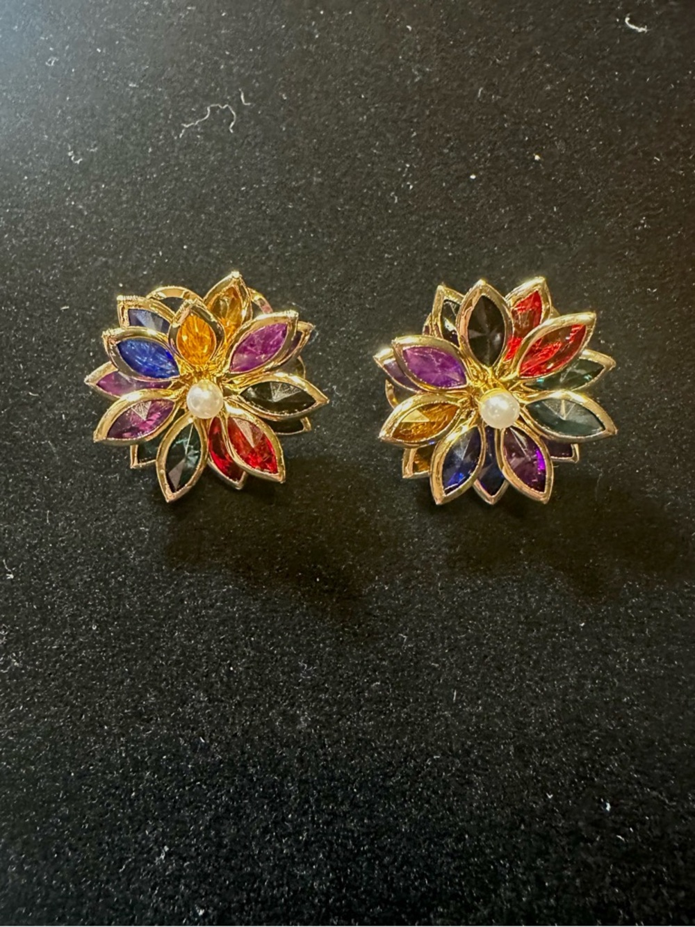 Vintage Lotus Flower -Pearl Center & Multi Color Stones Gold Tone - Picture 6 of 7